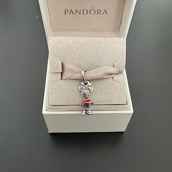 Pandora Minnie’s polka dots charm - Picture 1 of 3